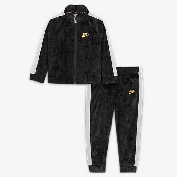 girls nike sweatsuit