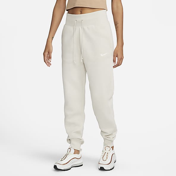 Nike Sportswear Chill Terry Women's Slim High-Waisted French Terry  Sweatpants. Nike.com