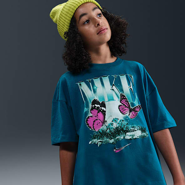Nike Sportswear Big Kids' (Girls') T-Shirt