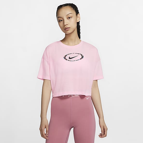 nike crop top outfit