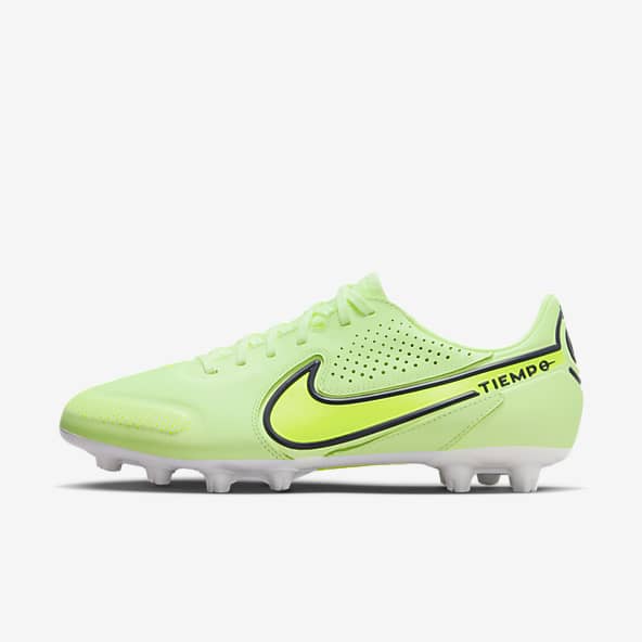 Mens Soccer Shoes. Nike