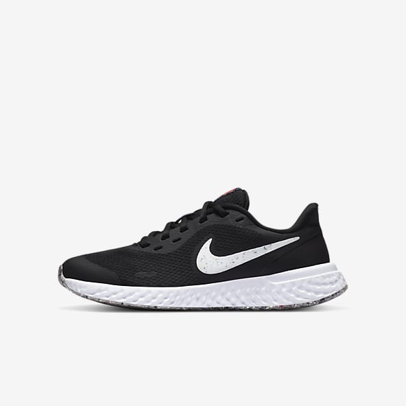 boys nike running trainers