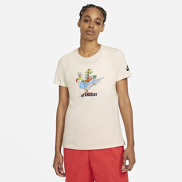 womens yellow nike outfit