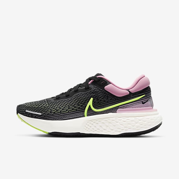 womans black nike trainers