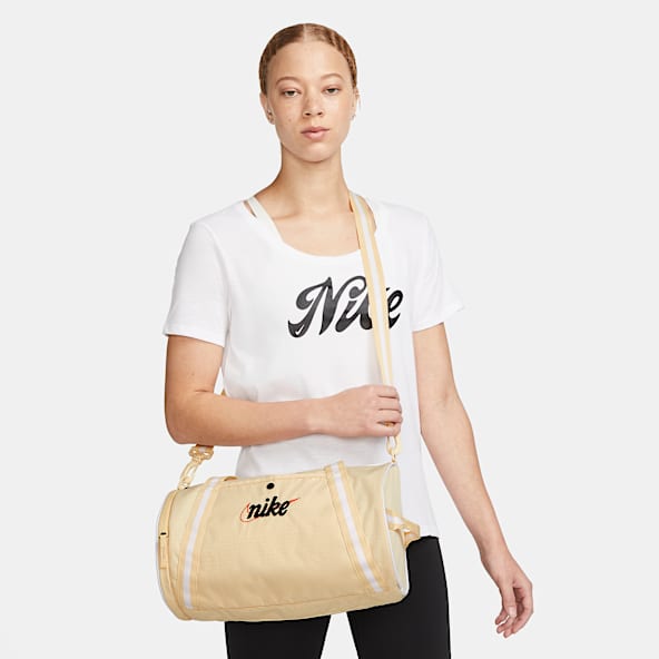 Koop duffel bags. Nike BE