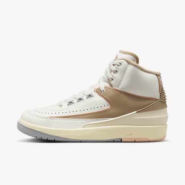 Women's Jordan Shoes. Nike BE