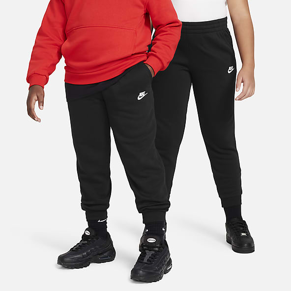 Boys Older Kids (XS-XL) Club Fleece Joggers & Sweatpants. Nike LU