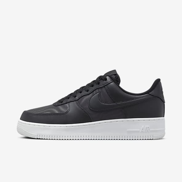 Alternativa Todavía entre Mens Black Air Force 1 Low Top Shoes. Nike.com