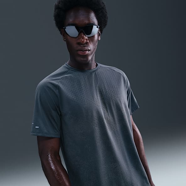 Nike Stride Men's Dri-FIT ADV Short-Sleeve Running Top with Reflective Accents