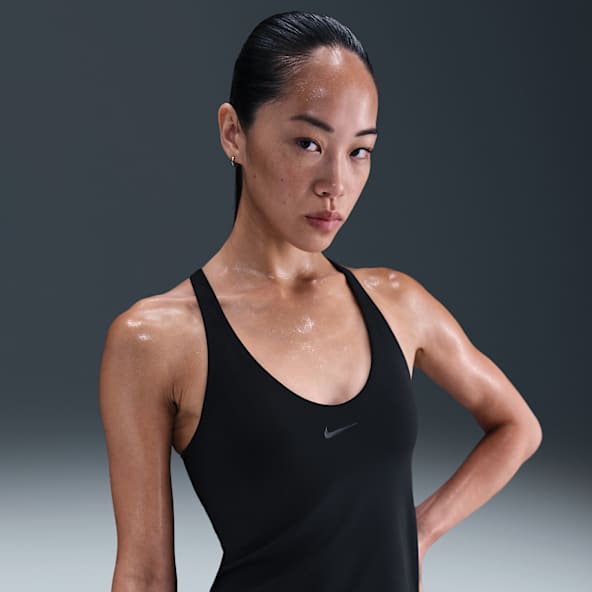 Nike Universa เสื้อกล้ามสปอร์ตบราผู้หญิงซัพพอร์ตระดับกลางเสริมฟองน้ำ