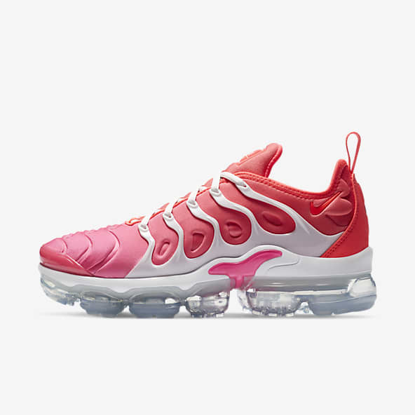 all red nike vapormax plus