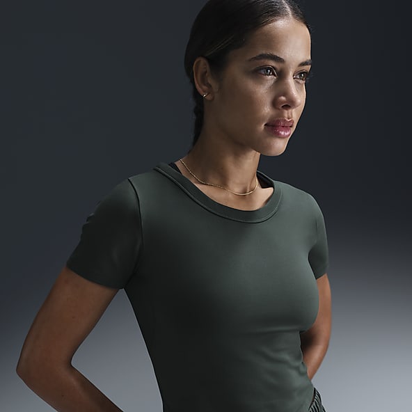 Nike One Fitted Playera de manga corta Dri-FIT cropped para mujer