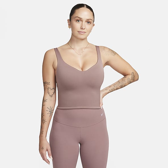 https://static.nike.com/a/images/c_limit,w_592,f_auto/t_product_v1/8e57f25c-2a31-47bd-8fe2-43ccff897ac5/alate-womens-light-support-padded-sports-bra-tank-top-2ccq5g.png
