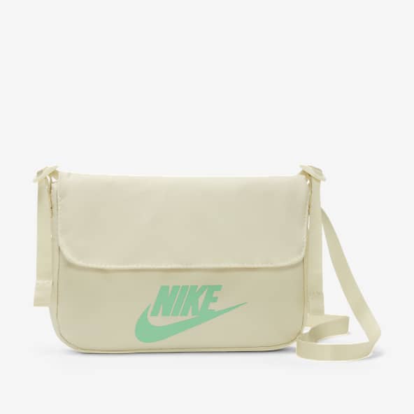 have a nike day fanny pack