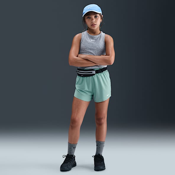 Nike One Shorts de entrenamiento de tejido Woven Dri-FIT de tiro alto para niña talla grande