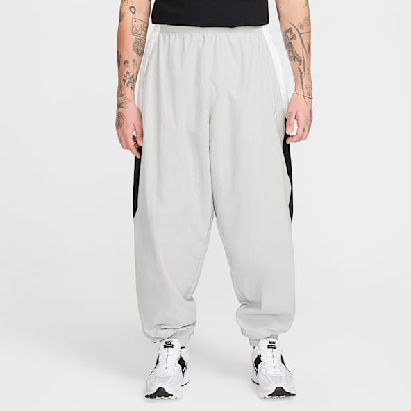 Nike Club Men's Oversized Woven Track Pants