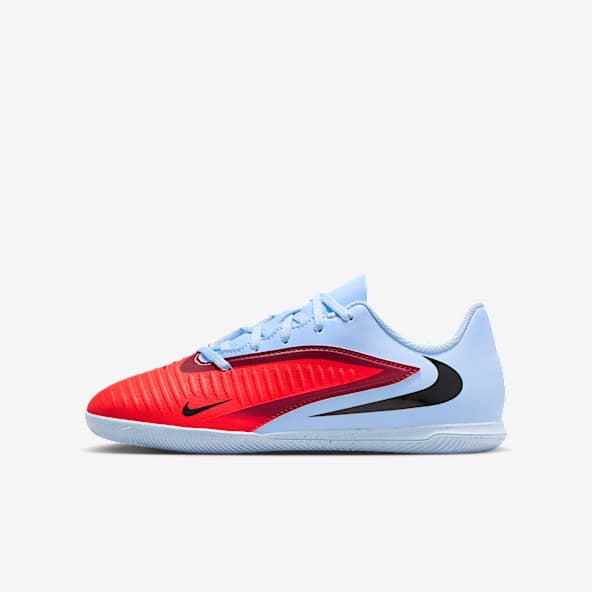 Nike Jr. Phantom 6 Low Club Big Kids' Indoor/Court Soccer Shoes