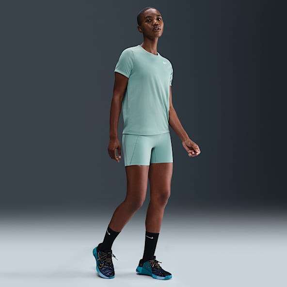 Nike Universa Women's Medium-Support High-Waisted 12.5cm (approx.) Biker Shorts With Pockets