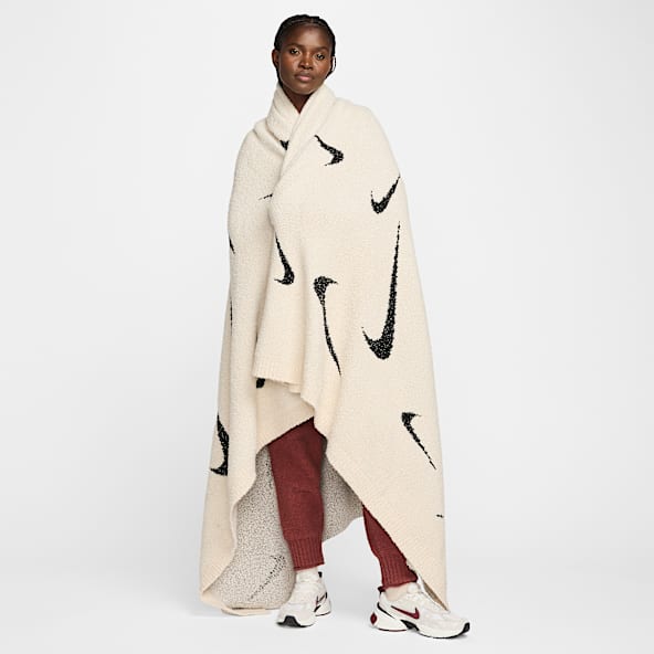 Nike Sportswear Phoenix Cozy Bouclé Oversized Knit Blanket