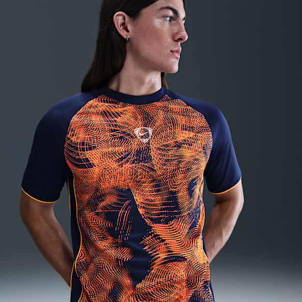 Nike Academy+ Men's Dri-FIT Short-Sleeve Soccer Top