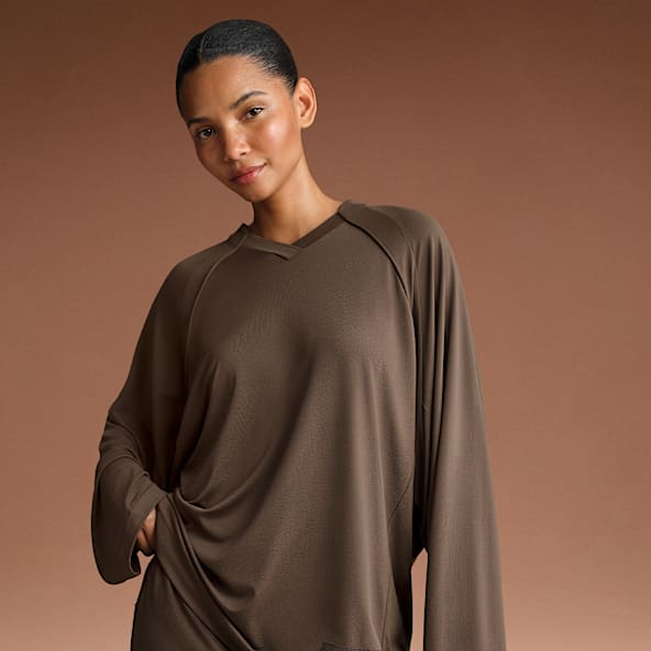 NikeSKIMS Airy Women's Oversized V-Neck Long-Sleeve Top