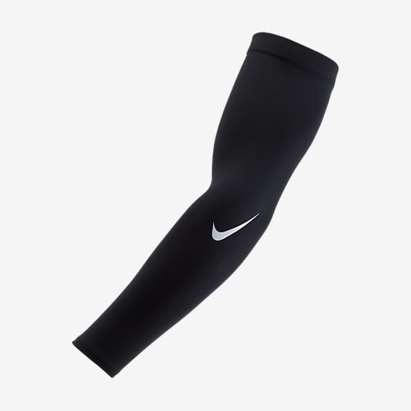 $25 - $50 Mangas y bandas para el brazo Negro Atletismo. Nike US