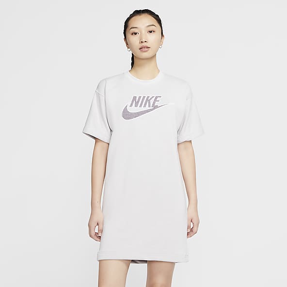 robe nike blanche