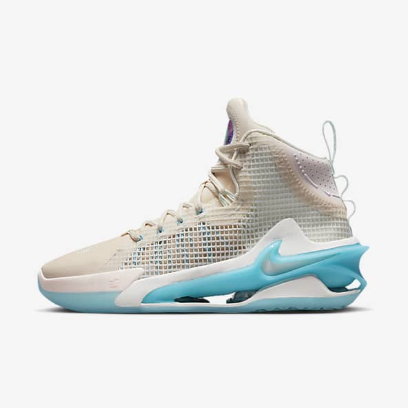 popular female nike shoes