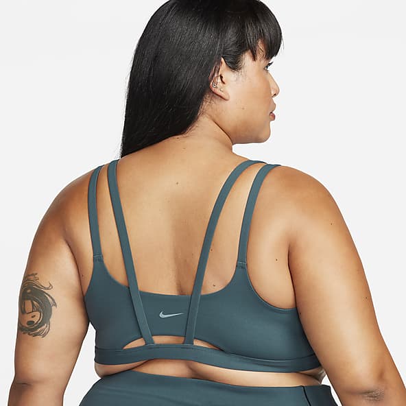 Womens Plus Size & Gym Clothing. Nike.com