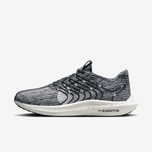 nike flyknit black and white