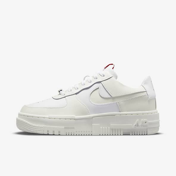 女子Air Force 1 鞋款。Nike TW