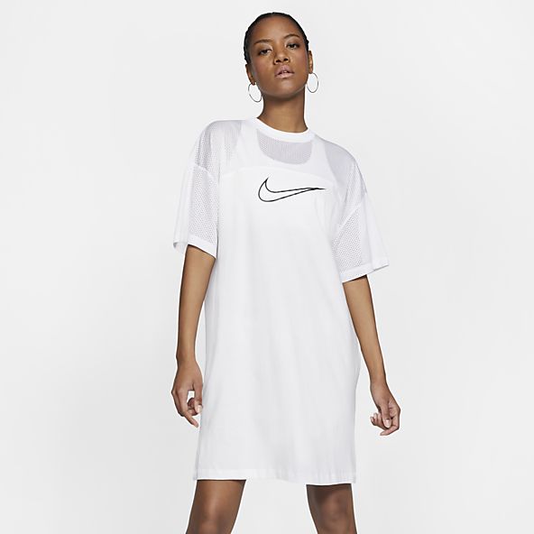 robe nike blanche