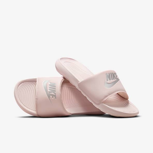 womens pink nike flip flops