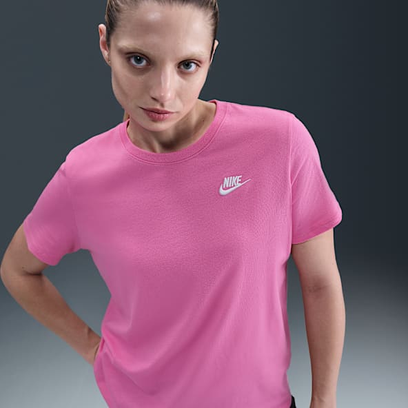 Nike Sportswear Club Essentials Playera para mujer