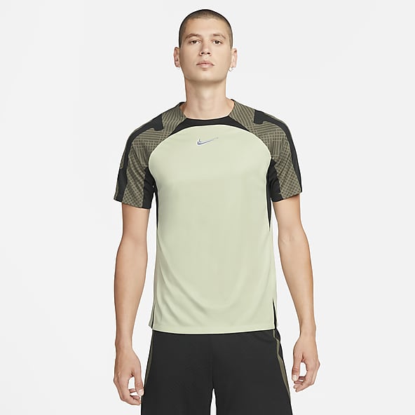 Mens Soccer Clothing. Nike.com