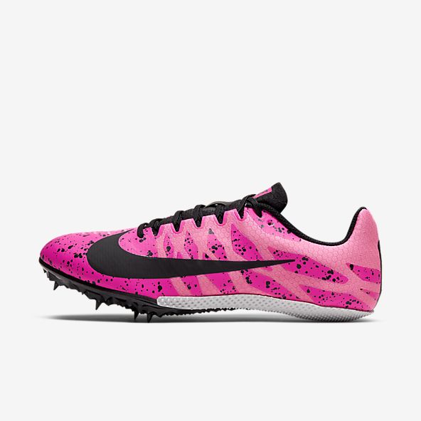 girls running spikes