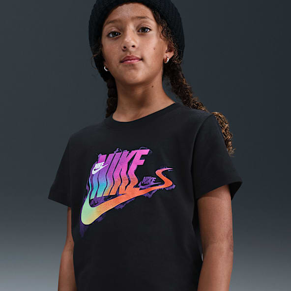 Nike Sportswear Older Kids' T-Shirt