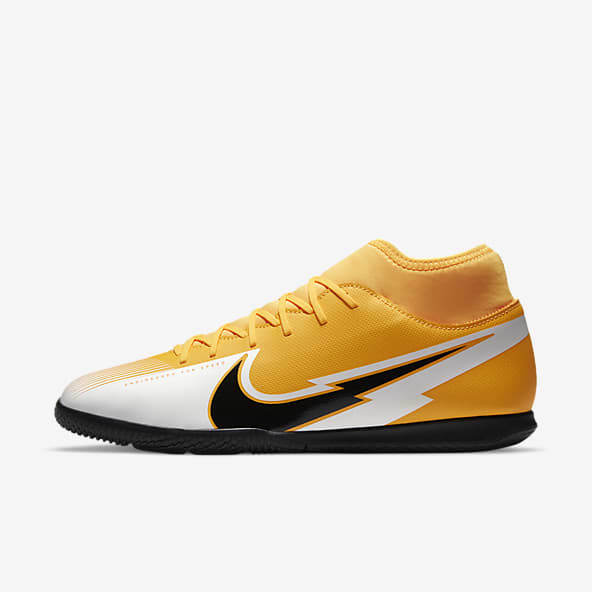 Indoor Football Shoes. Nike SG