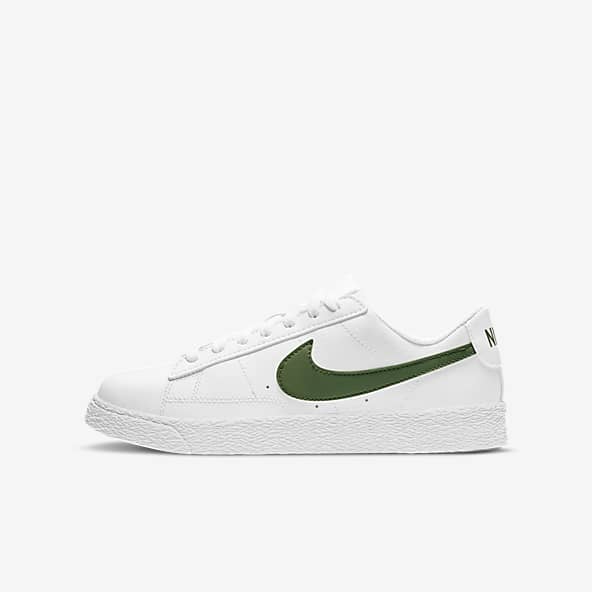white nike shoes kids