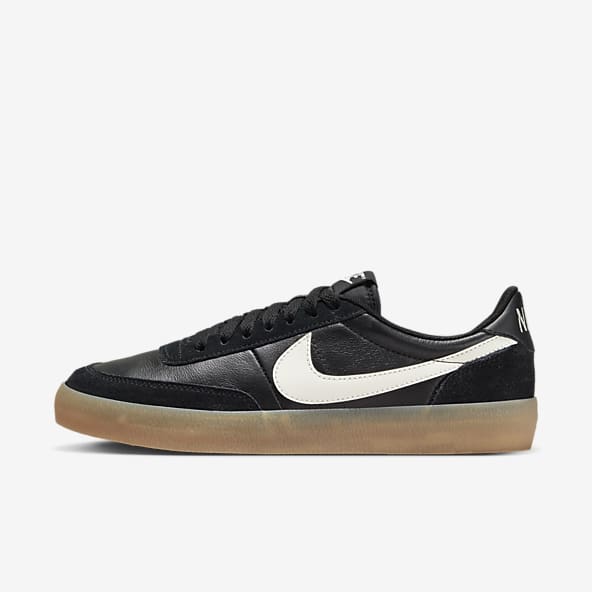 Nike black shop tennis shoes