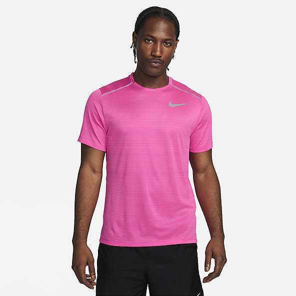 https://static.nike.com/a/images/c_limit,w_592,f_auto/t_product_v1/b54ea6f0-11ca-482a-bb3c-d3aef040953f/miler-short-sleeve-running-top-sRw6Ct.png