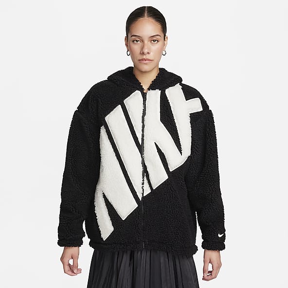 Nike Sportswear Sherpa. Nike TR