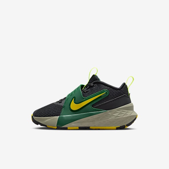 Nike Team Hustle D 12 Little Kids' Shoes