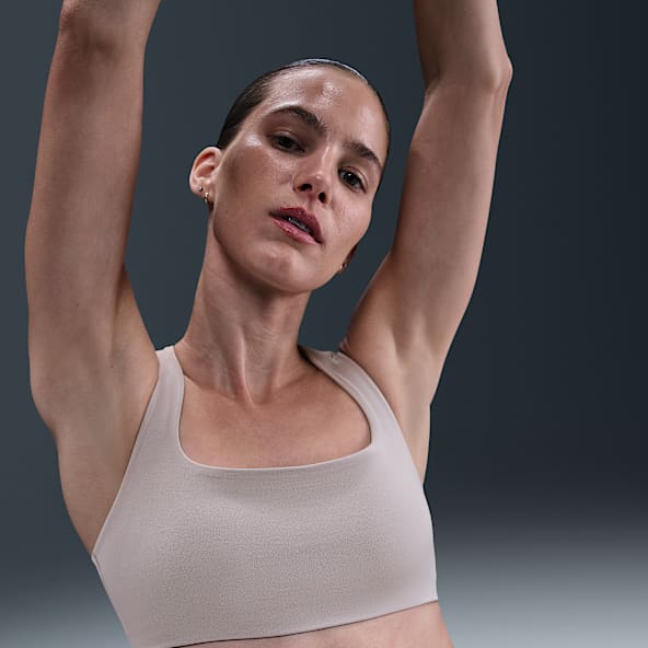 Nike Zenvy Women's Light-Support Lightly Lined Sports Bra