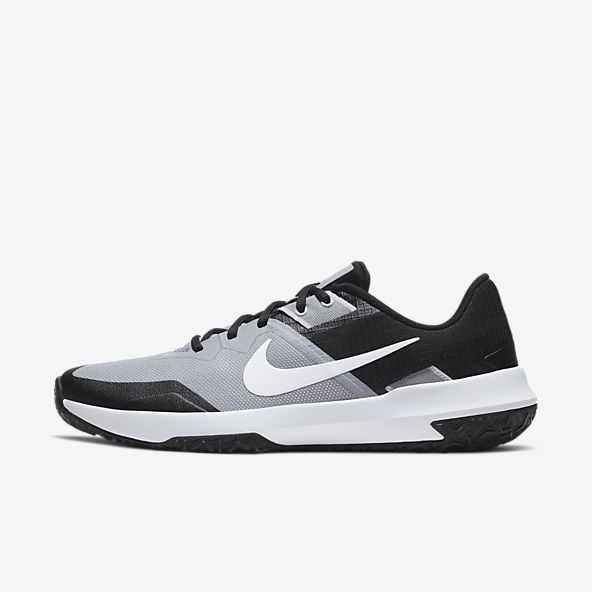 black and white nike workout shoes