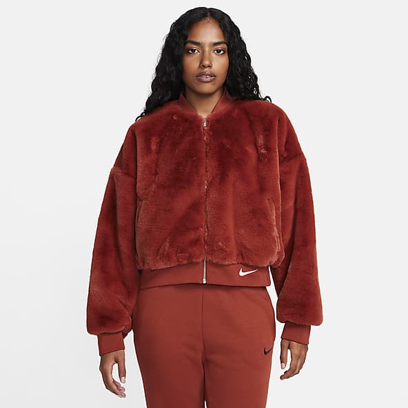 https://static.nike.com/a/images/c_limit,w_592,f_auto/t_product_v1/be0bcf5e-b855-4812-8515-828ffe35c040/sportswear-womens-reversible-faux-fur-bomber-fVGFw9.png