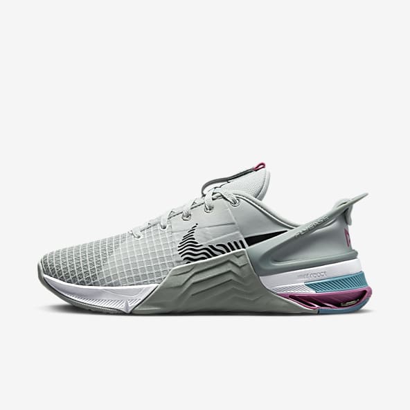 Nike Metcon 8 FlyEase Womens Easy OnOff Training Shoes