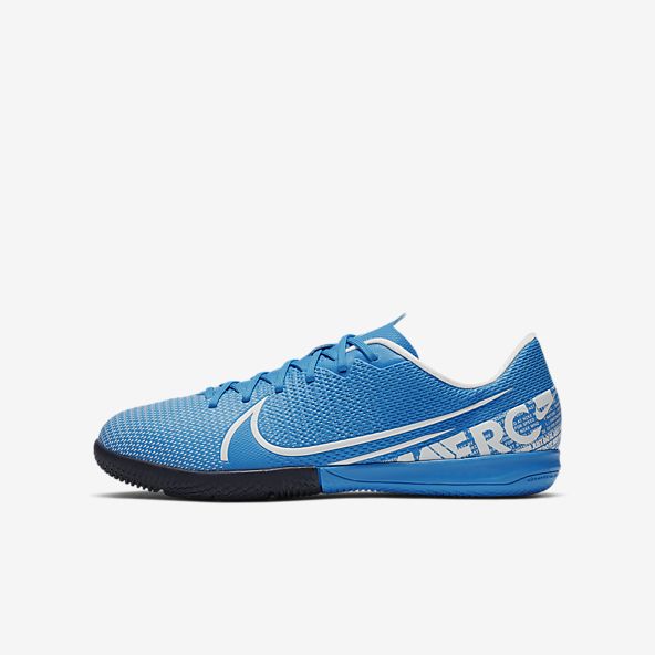 Erkek Cocuk Krampon Nike Tr