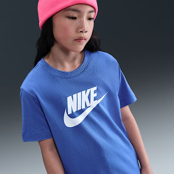 Nike Sportswear Older Kids' T-Shirt