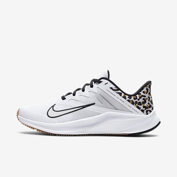 Femmes Marche à pied Chaussures. Nike CH